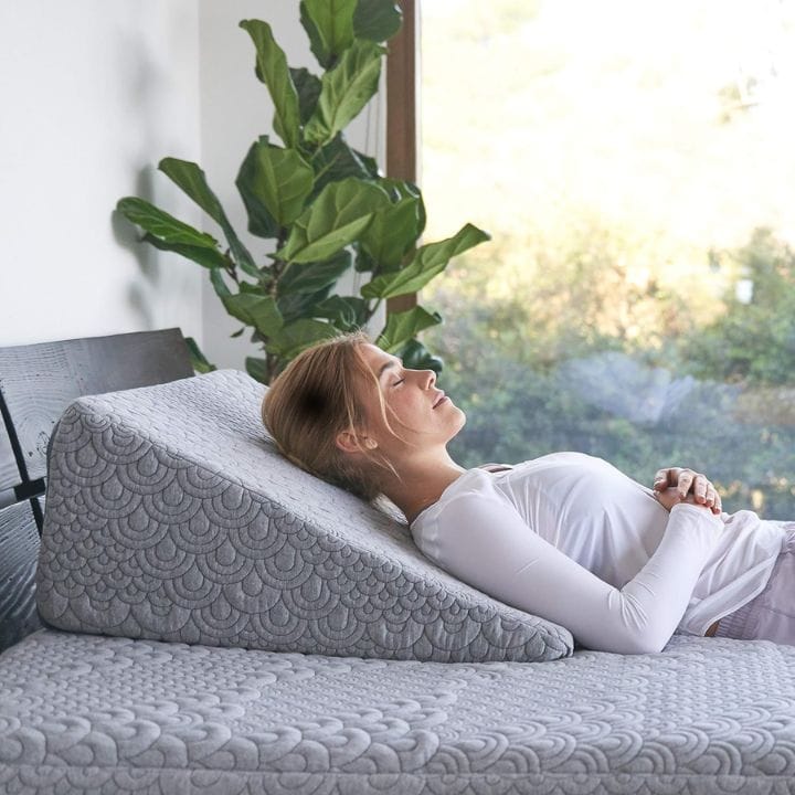 Discover Relief: How a Wedge Pillow Can Transform Your Battle with Acid Reflux