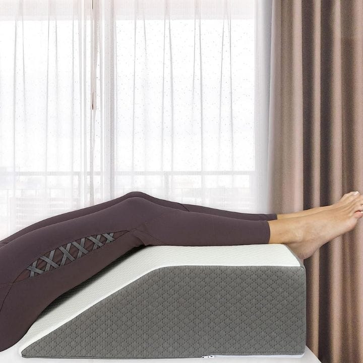 Flat top leg elevation pillow by KOLB