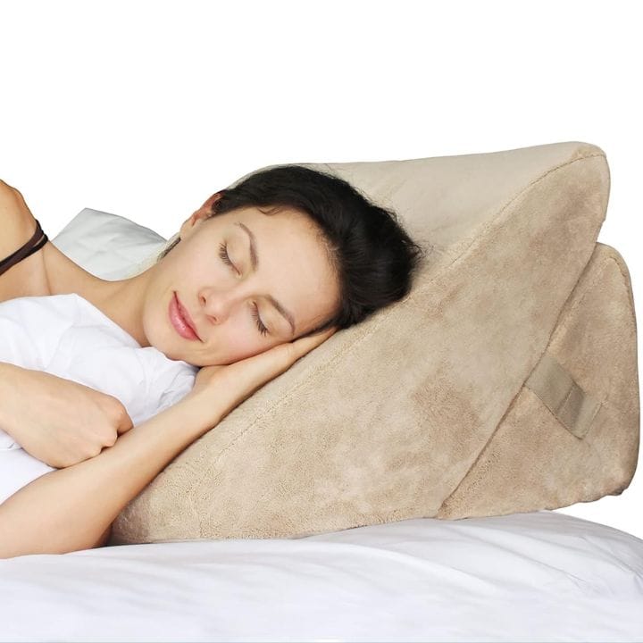 Rise to Comfort: Benefits of a Wedge Pillow for Superior Slumber and Health Benefits!
