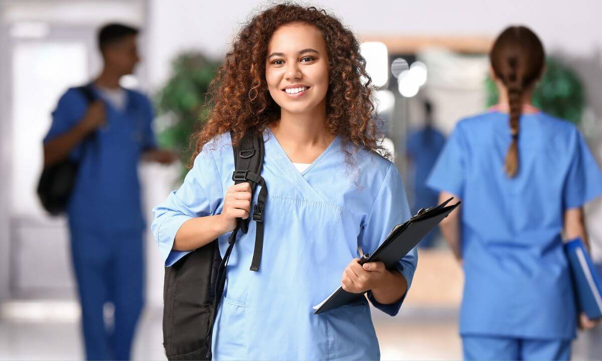 2024 Buying Guide Best Backpack for Nurses